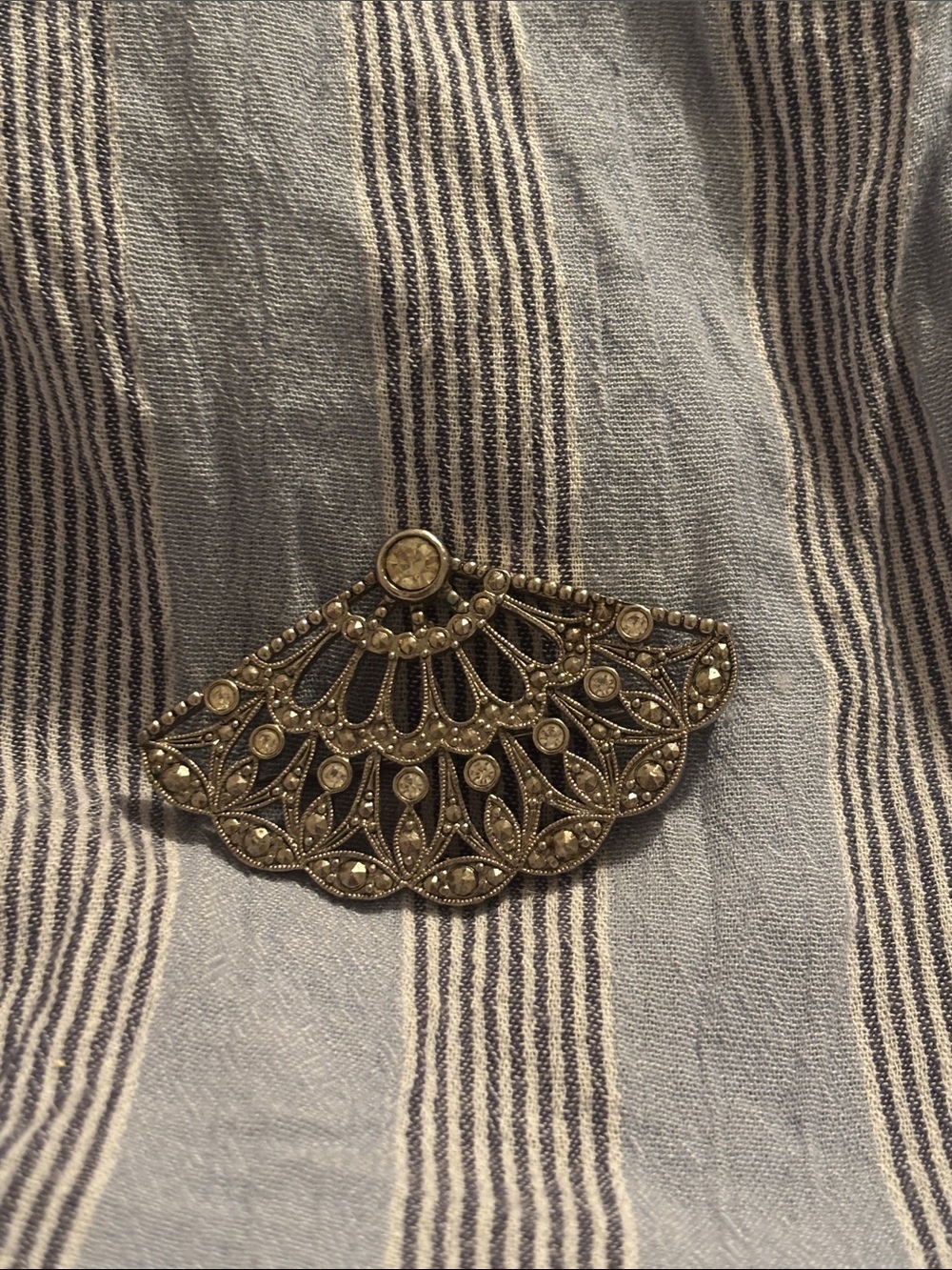 Avon Fan Brooch
